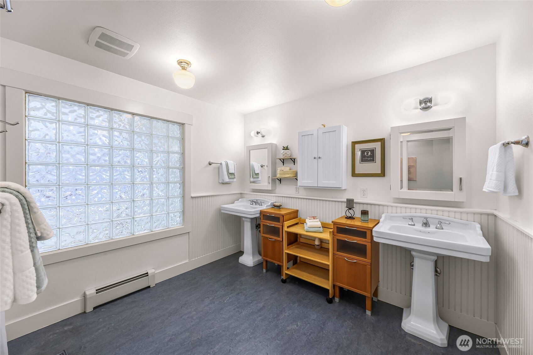 3445 SE Camano Drive , Camano Island, WA 98282