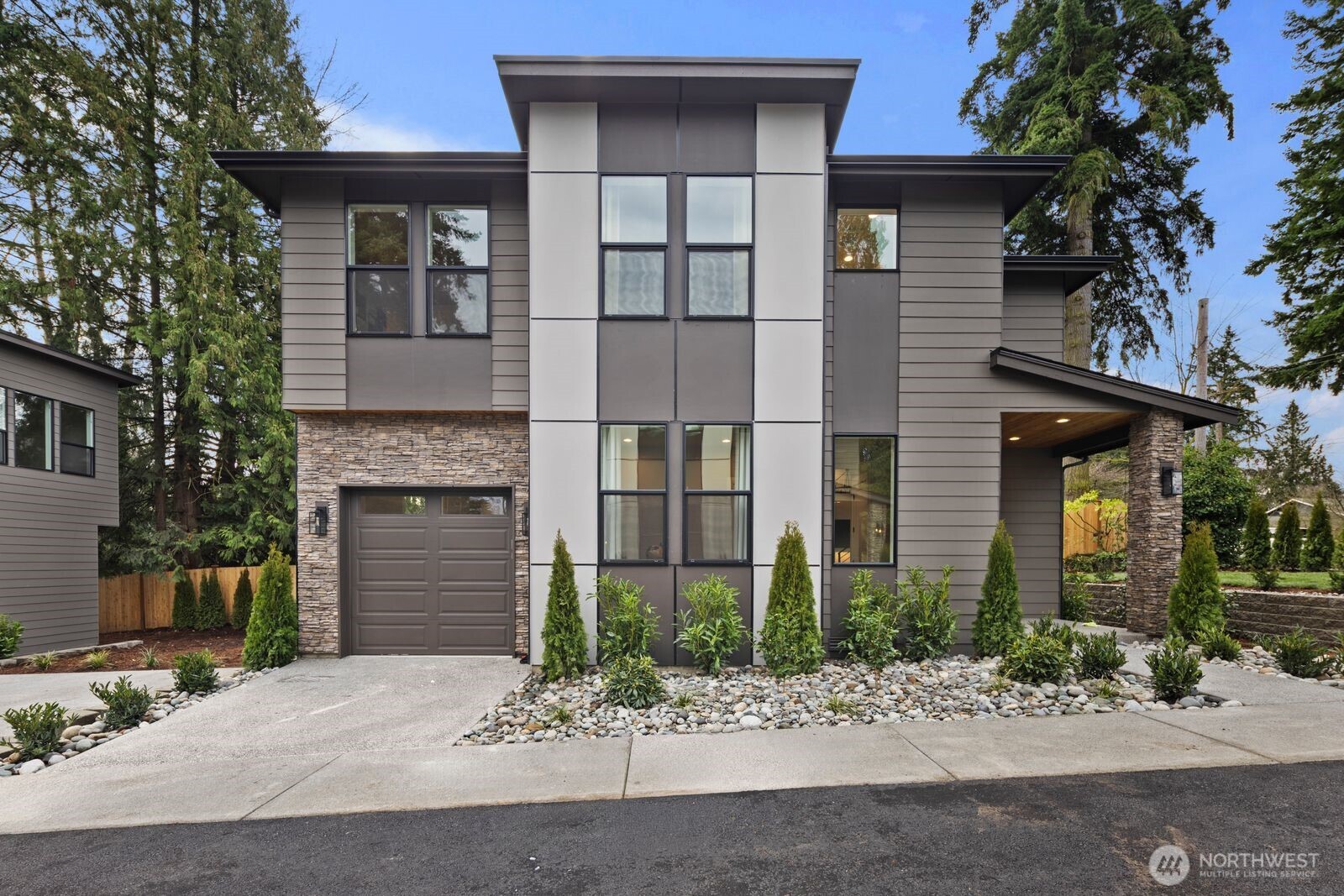 5014 114th Avenue NE #1, Kirkland, WA 98033-7715