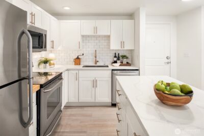 3661 Phinney Avenue N #109, Seattle, WA 98103 - Photo 11