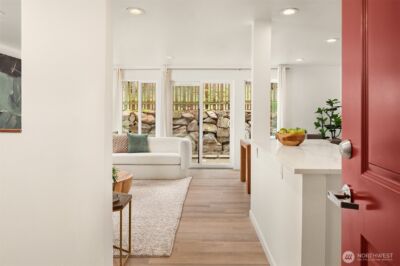 3661 Phinney Avenue N #109, Seattle, WA 98103 - Photo 2