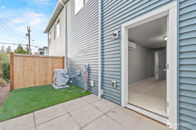 7027 Rainier Drive #E, Everett, WA 98203 - Photo 11