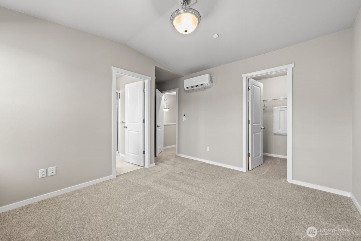 7027 Rainier Drive #E, Everett, WA 98203