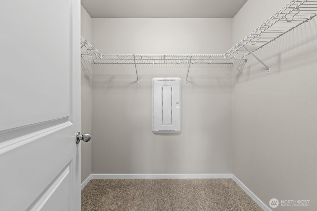 7027 Rainier Drive #E, Everett, WA 98203