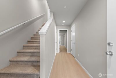 7027 Rainier Drive #E, Everett, WA 98203 - Photo 7