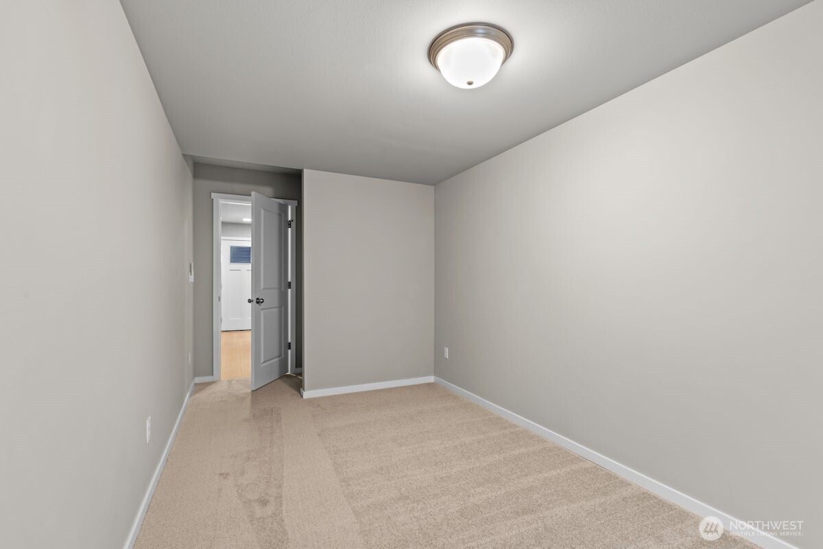 7027 Rainier Drive #G, Everett, WA 98203