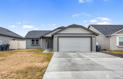 1104 W Maple Drive , Moses Lake, WA 98837