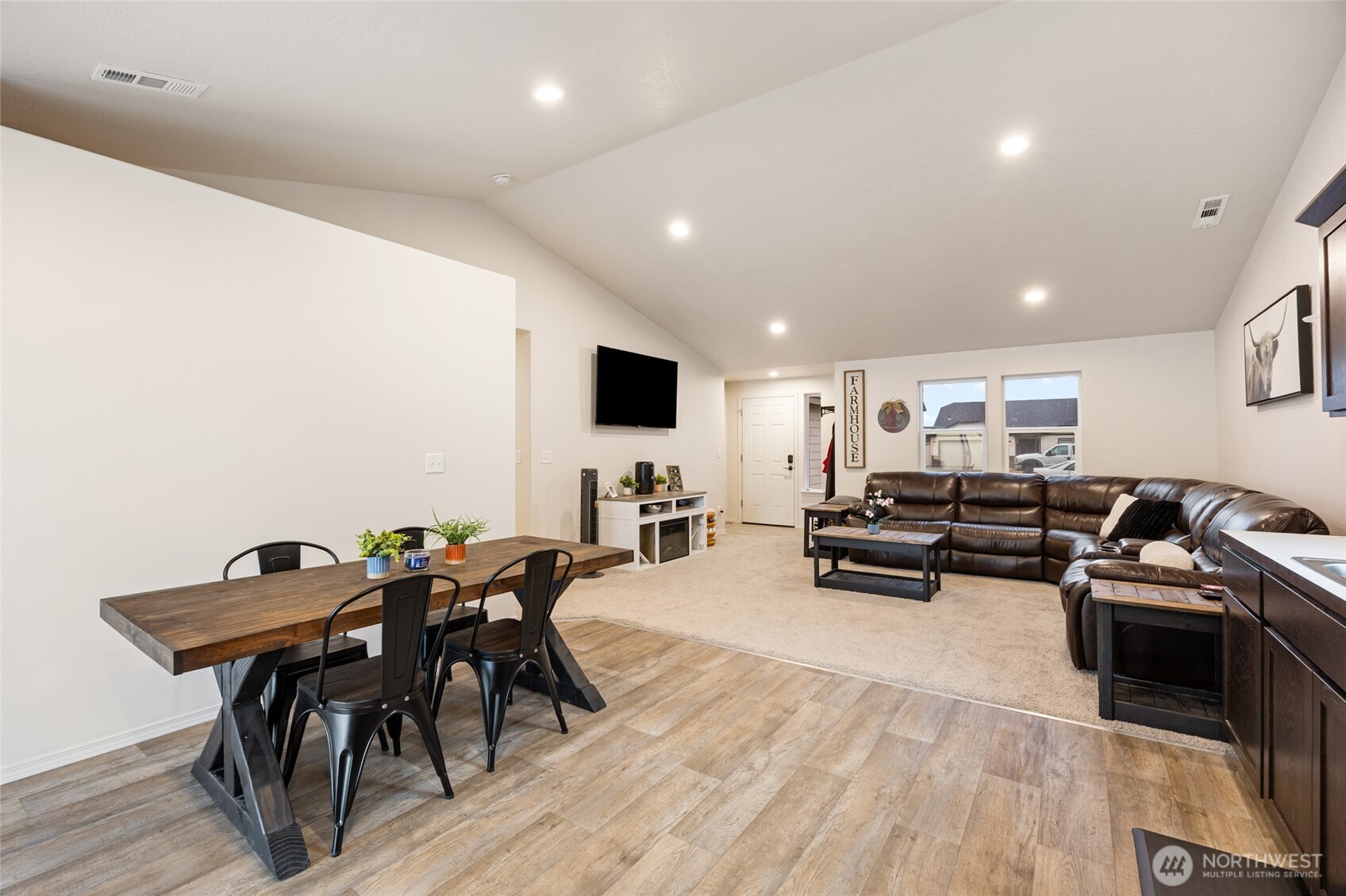 1104 W Maple Drive , Moses Lake, WA 98837