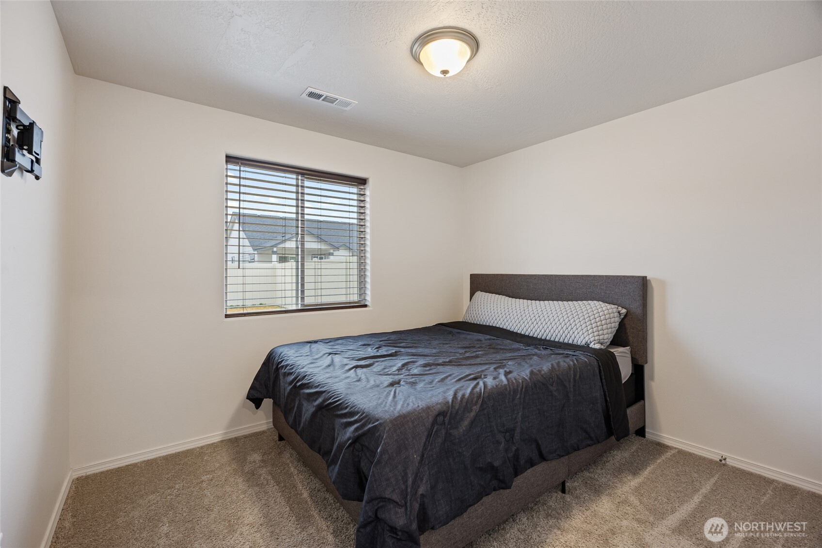 1104 W Maple Drive , Moses Lake, WA 98837