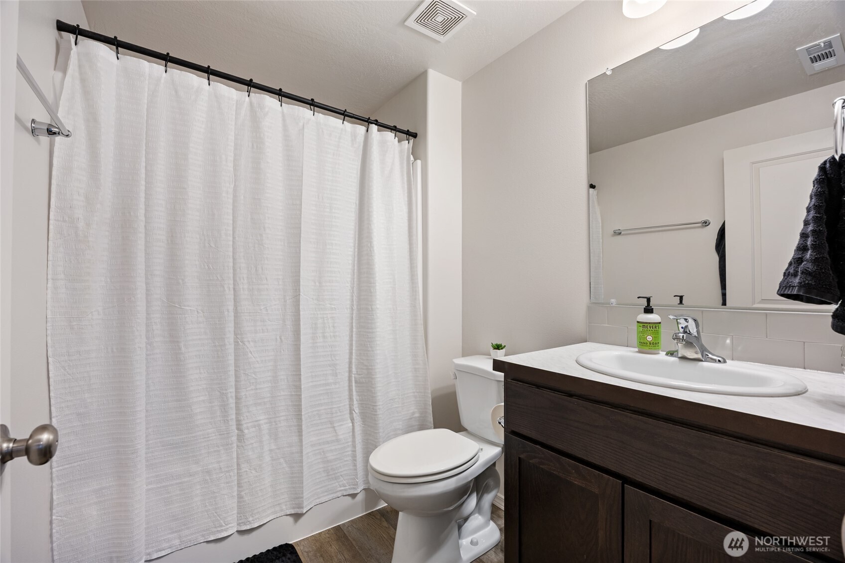 1104 W Maple Drive , Moses Lake, WA 98837