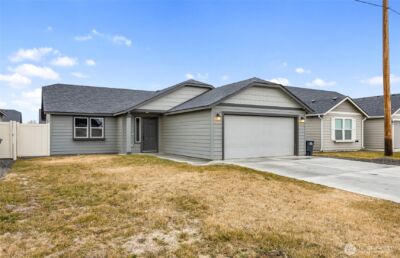 1104 W Maple Drive , Moses Lake, WA 98837 - Photo 2