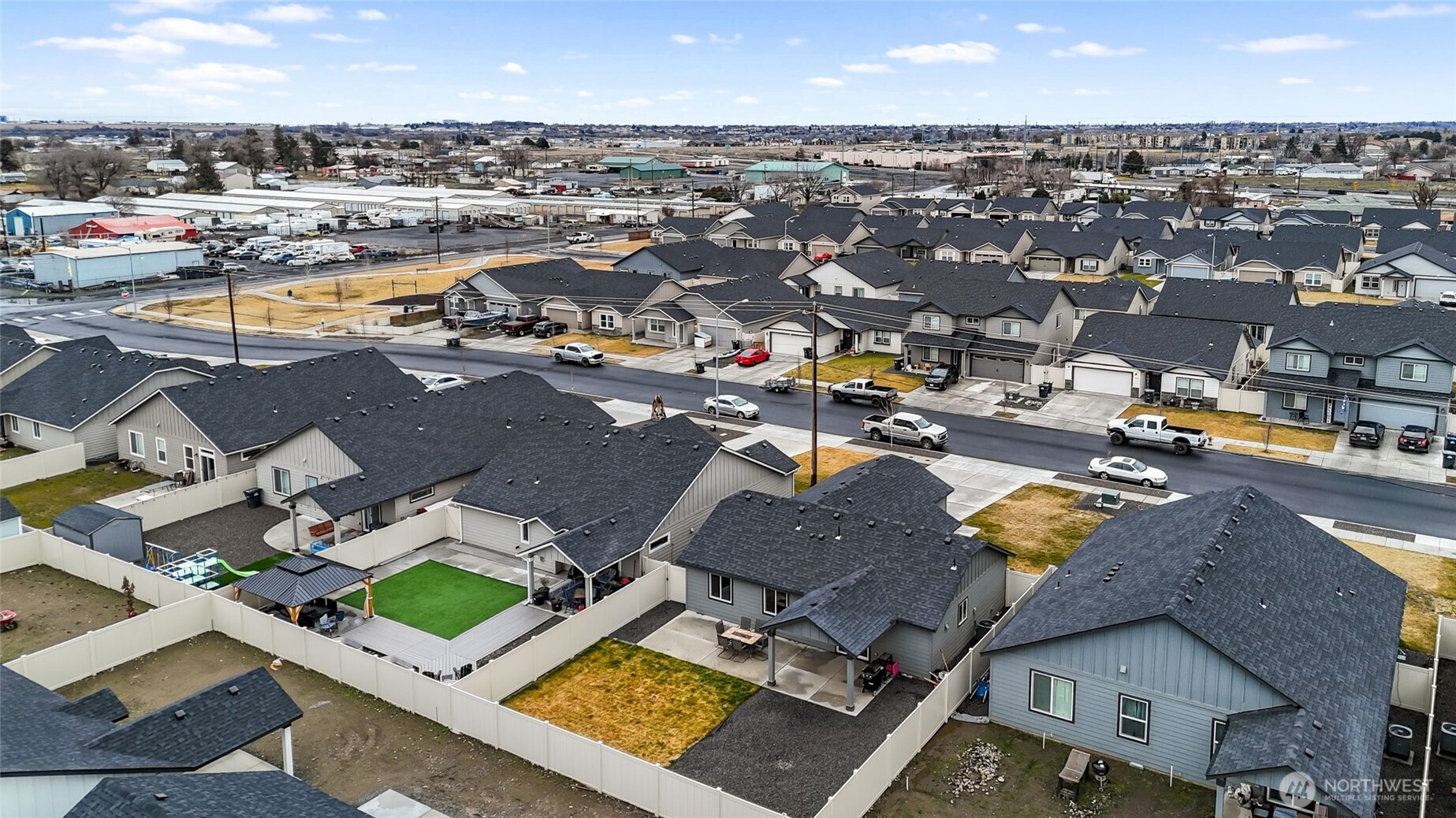 1104 W Maple Drive , Moses Lake, WA 98837