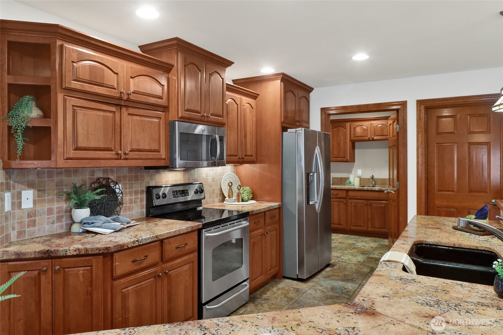 2511 Crescent Street , Ferndale, WA 98248