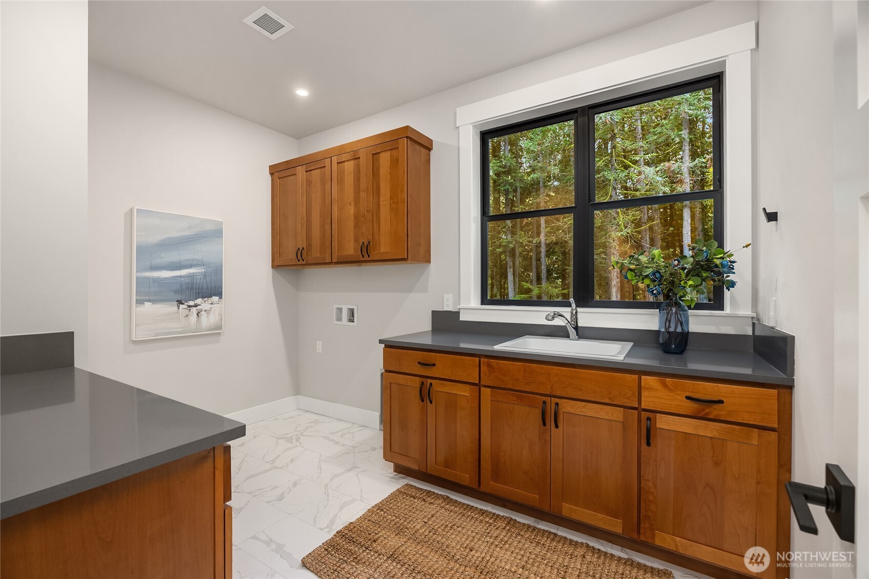 7535 NE West Port Madison Road , Bainbridge Island, WA 98110