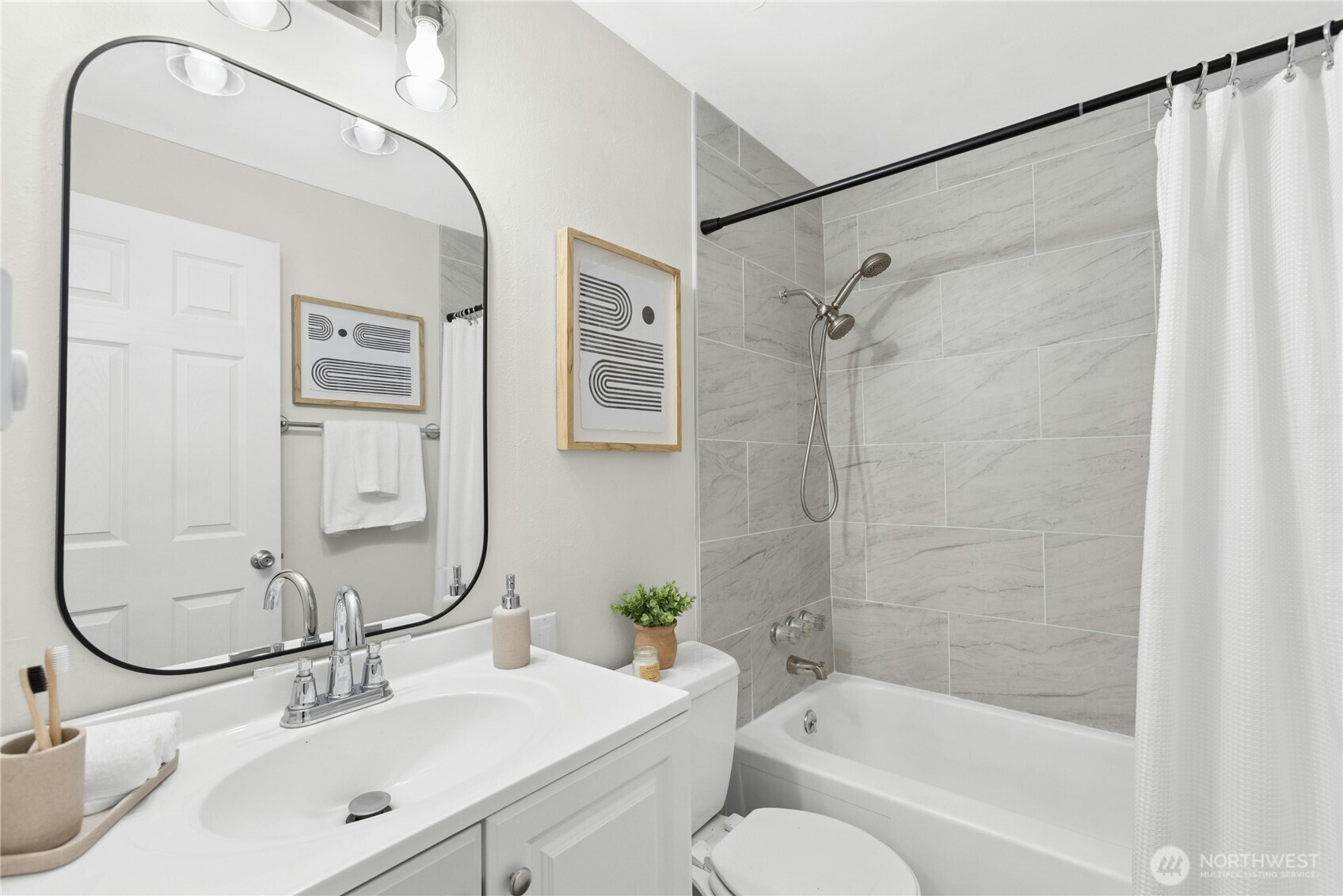 2311 Jade Avenue , Everett, WA 98201