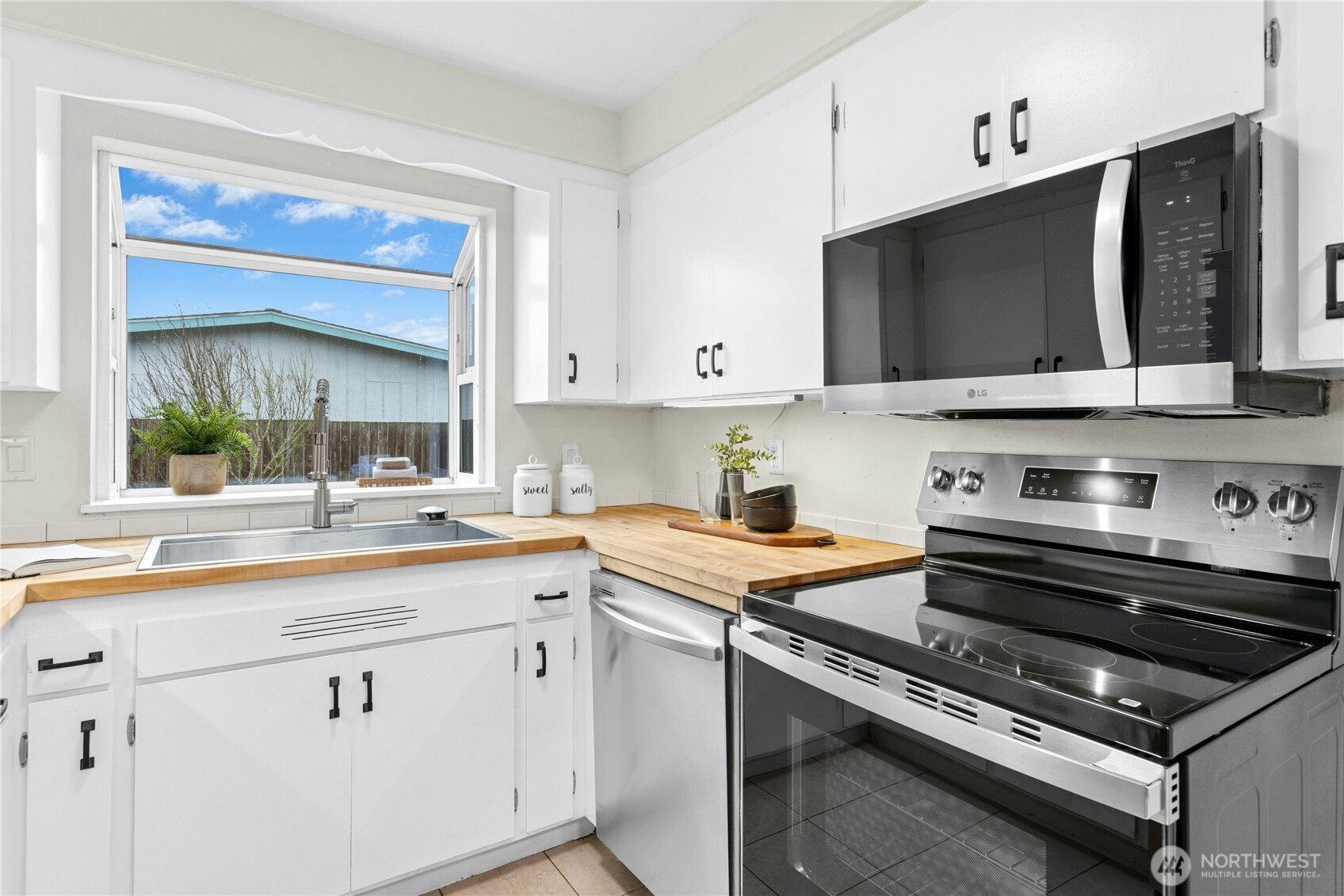 2311 Jade Avenue , Everett, WA 98201