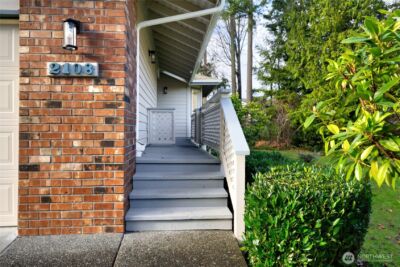 2108 Creekside Circle , Anacortes, WA 98221 - Photo 2