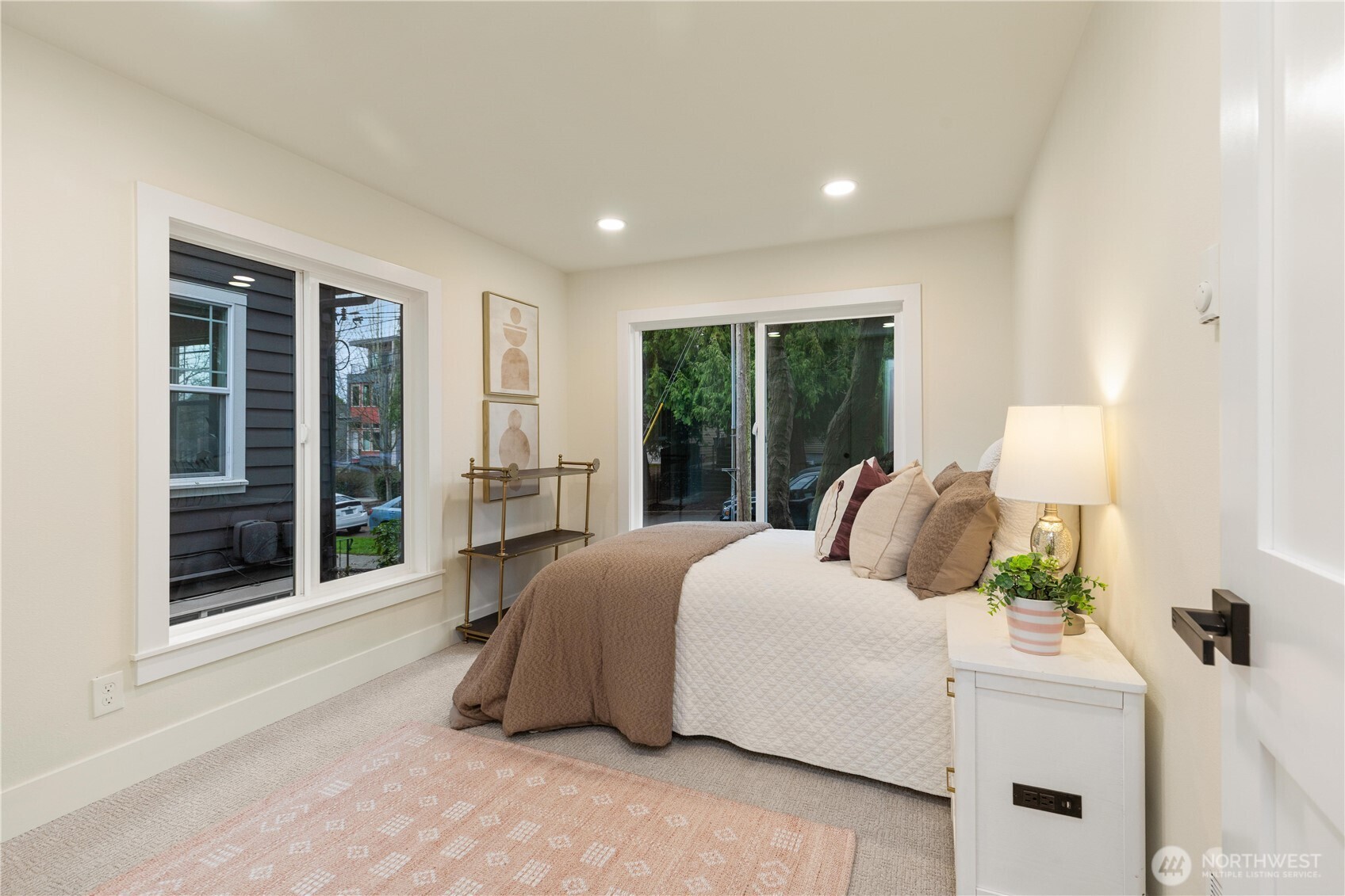 715 27th Avenue , Seattle, WA 98122