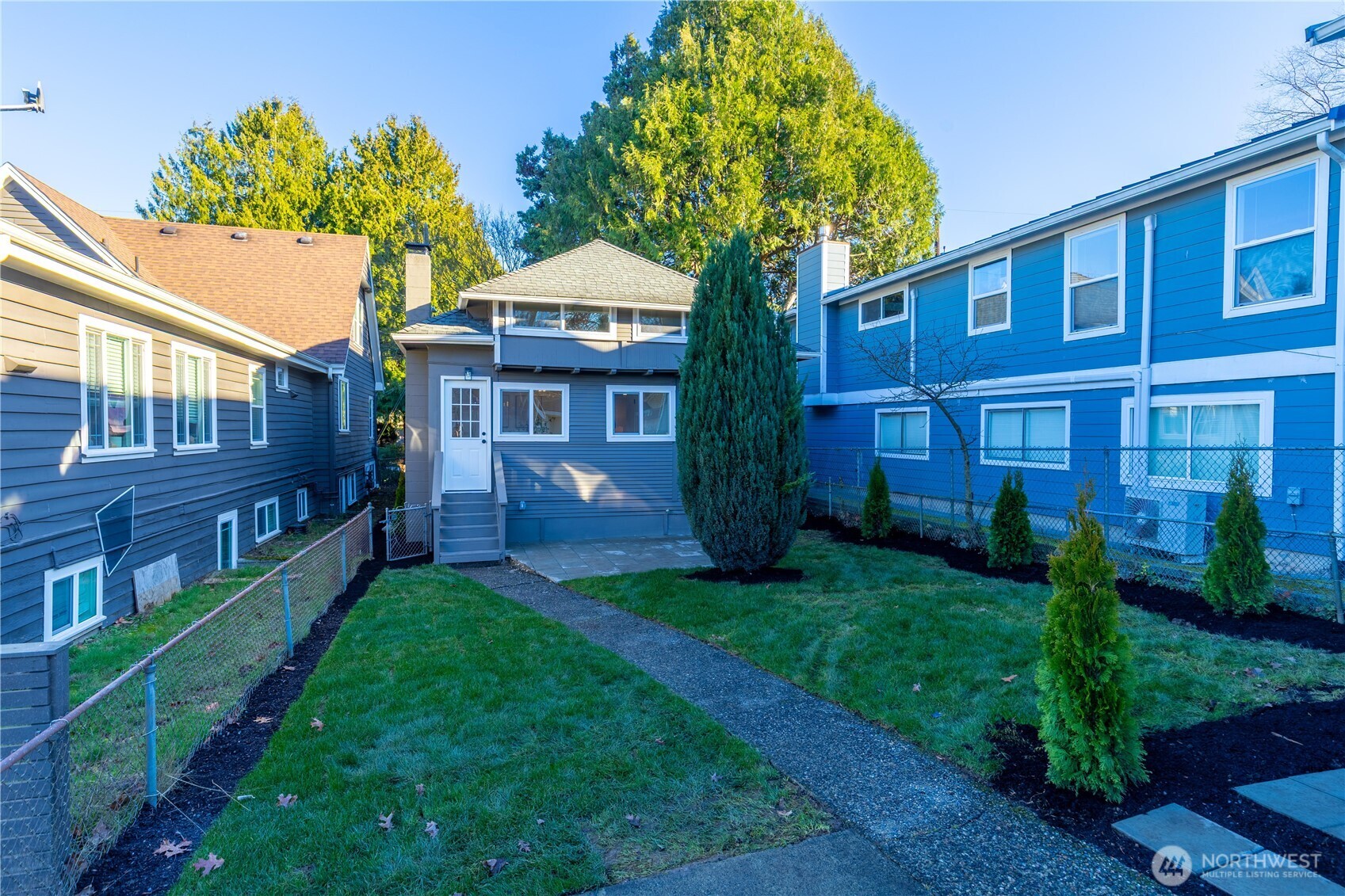 715 27th Avenue , Seattle, WA 98122