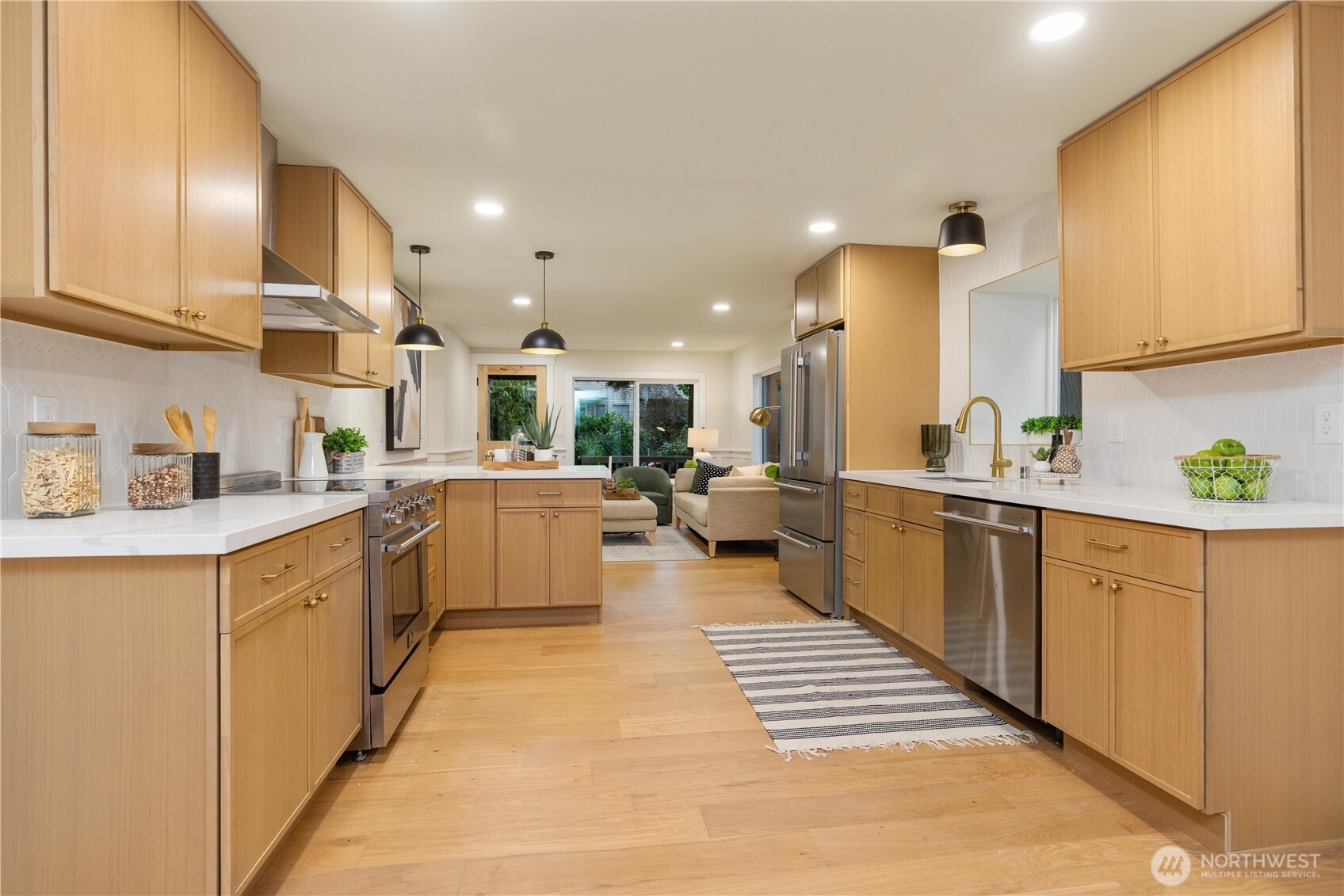 715 27th Avenue , Seattle, WA 98122