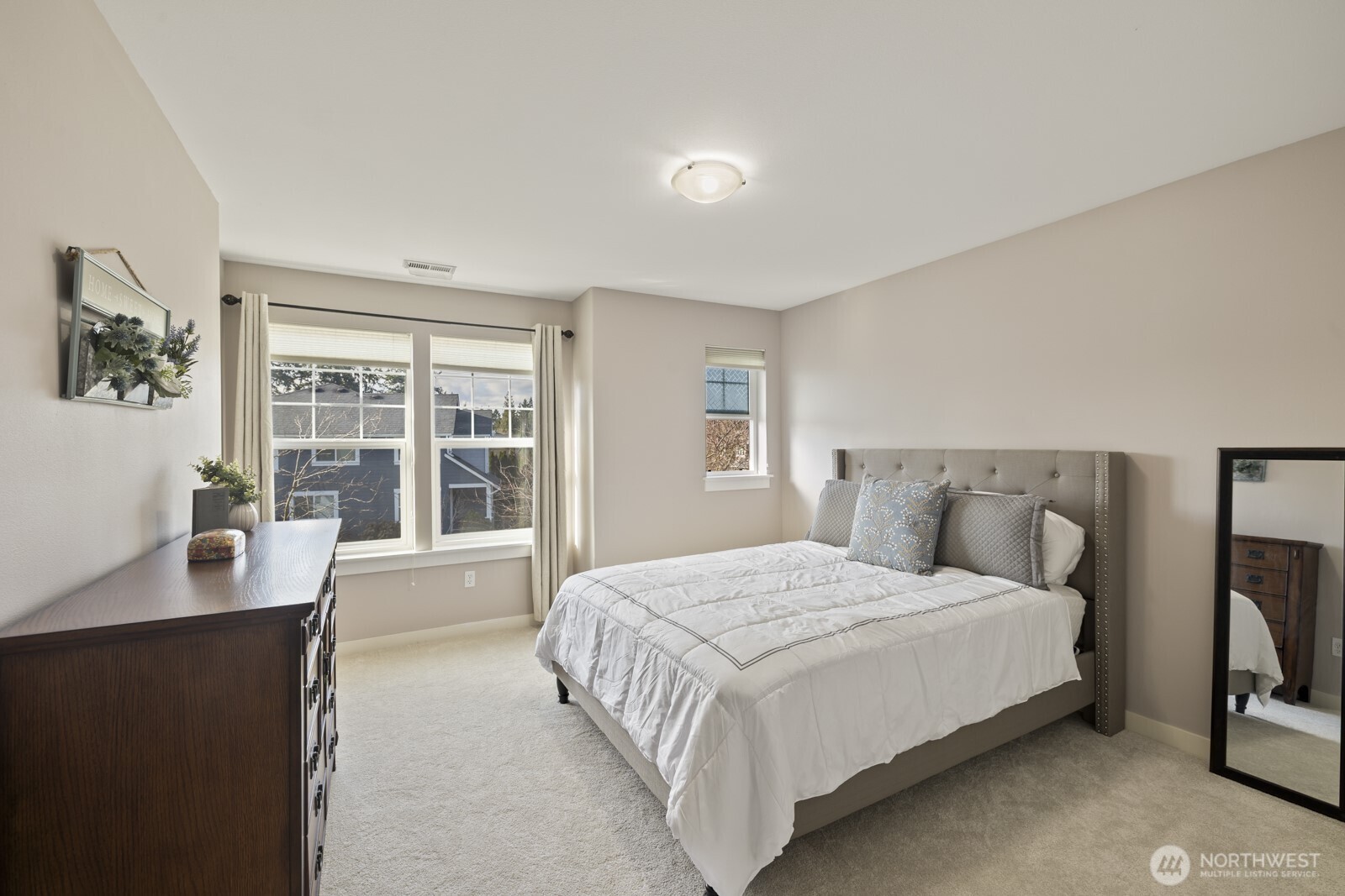 20507 9th Avenue W, Lynnwood, WA 98036