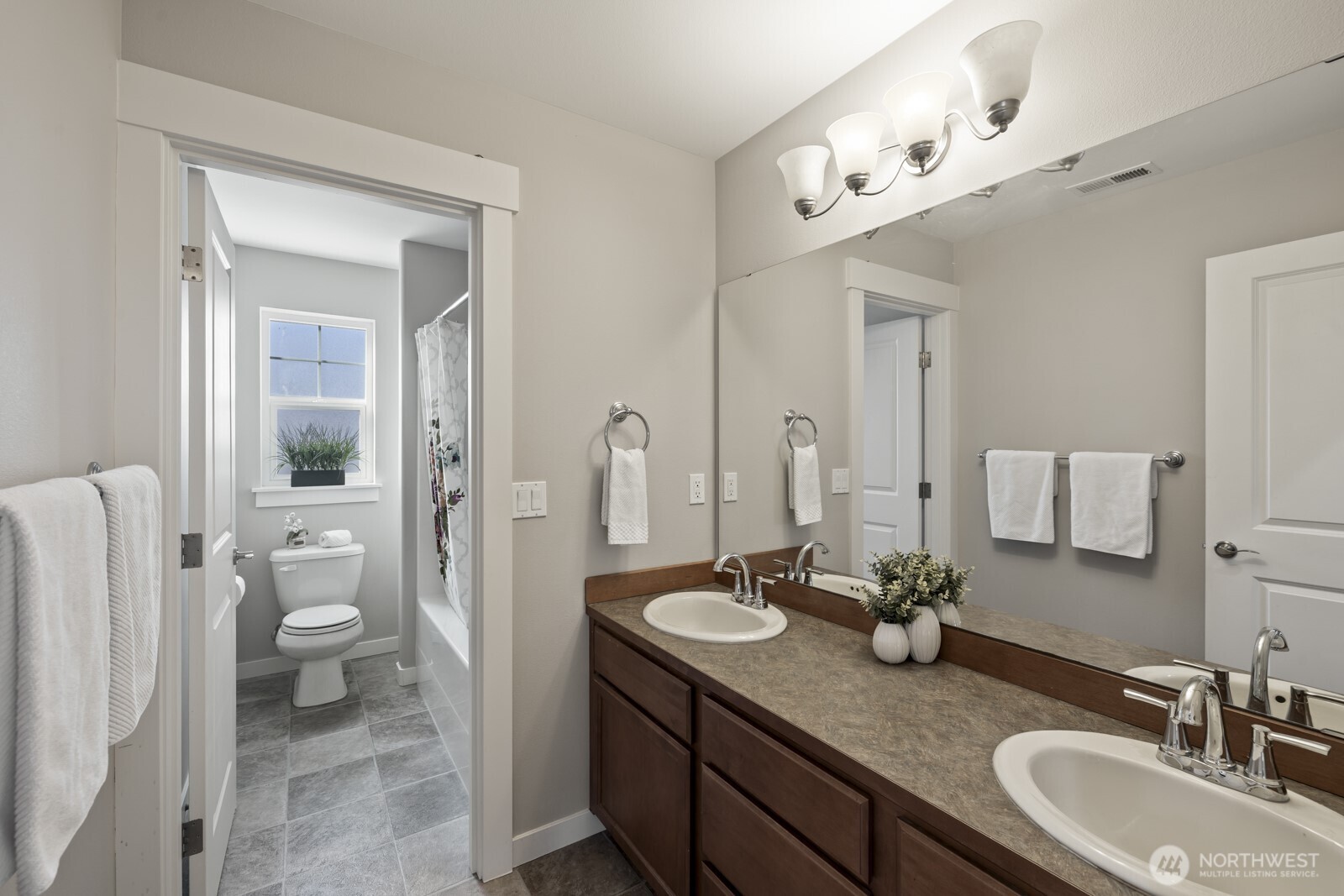 20507 9th Avenue W, Lynnwood, WA 98036