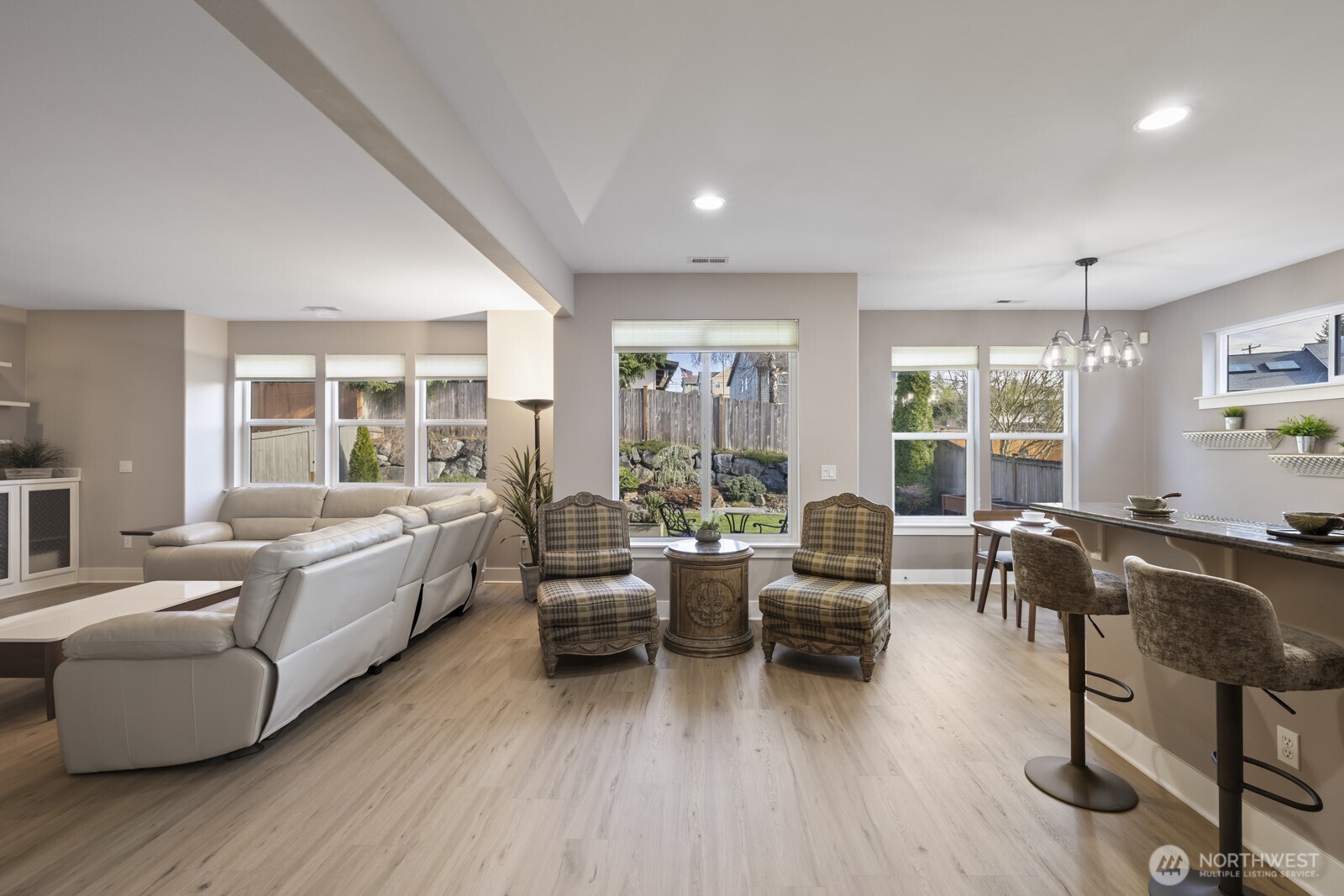 20507 9th Avenue W, Lynnwood, WA 98036