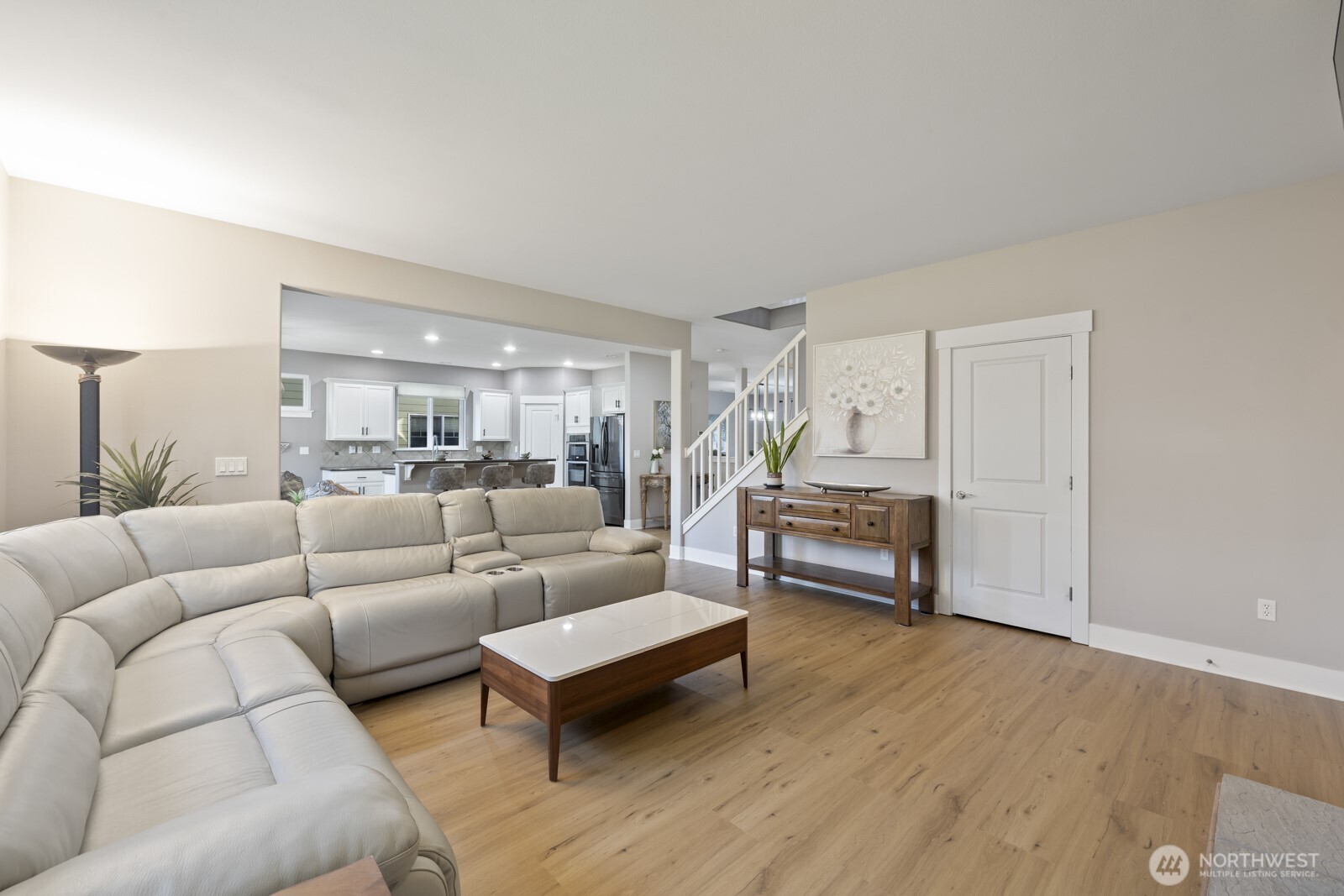 20507 9th Avenue W, Lynnwood, WA 98036