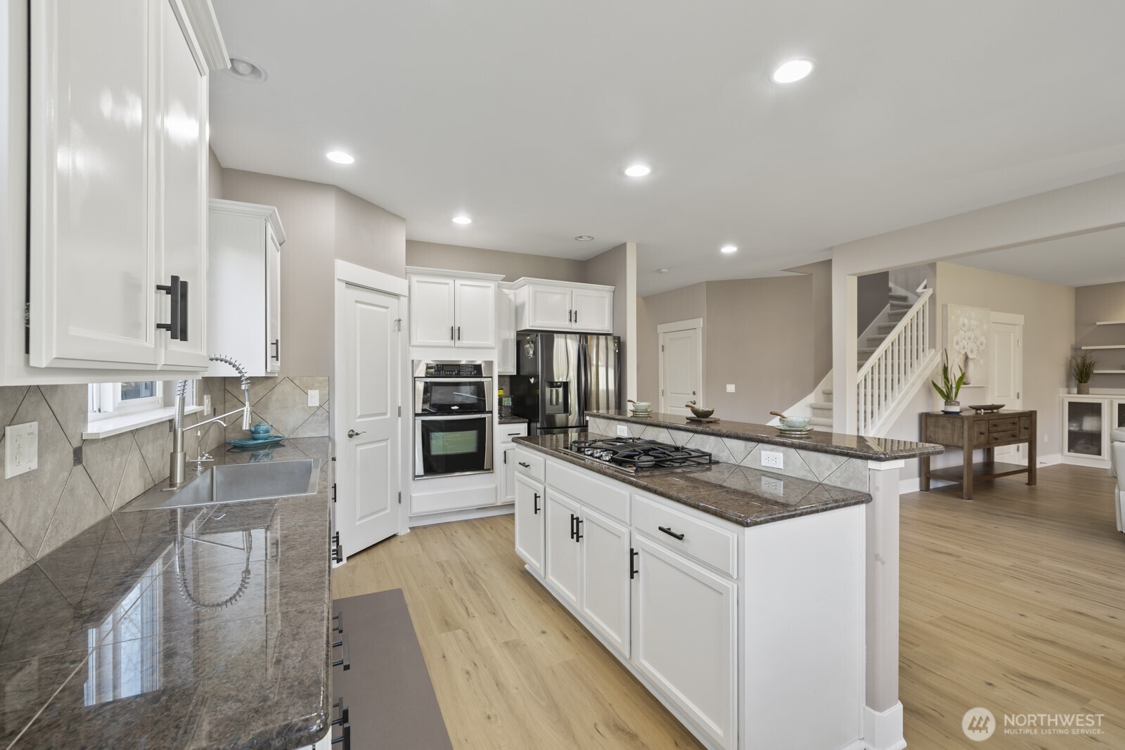 20507 9th Avenue W, Lynnwood, WA 98036