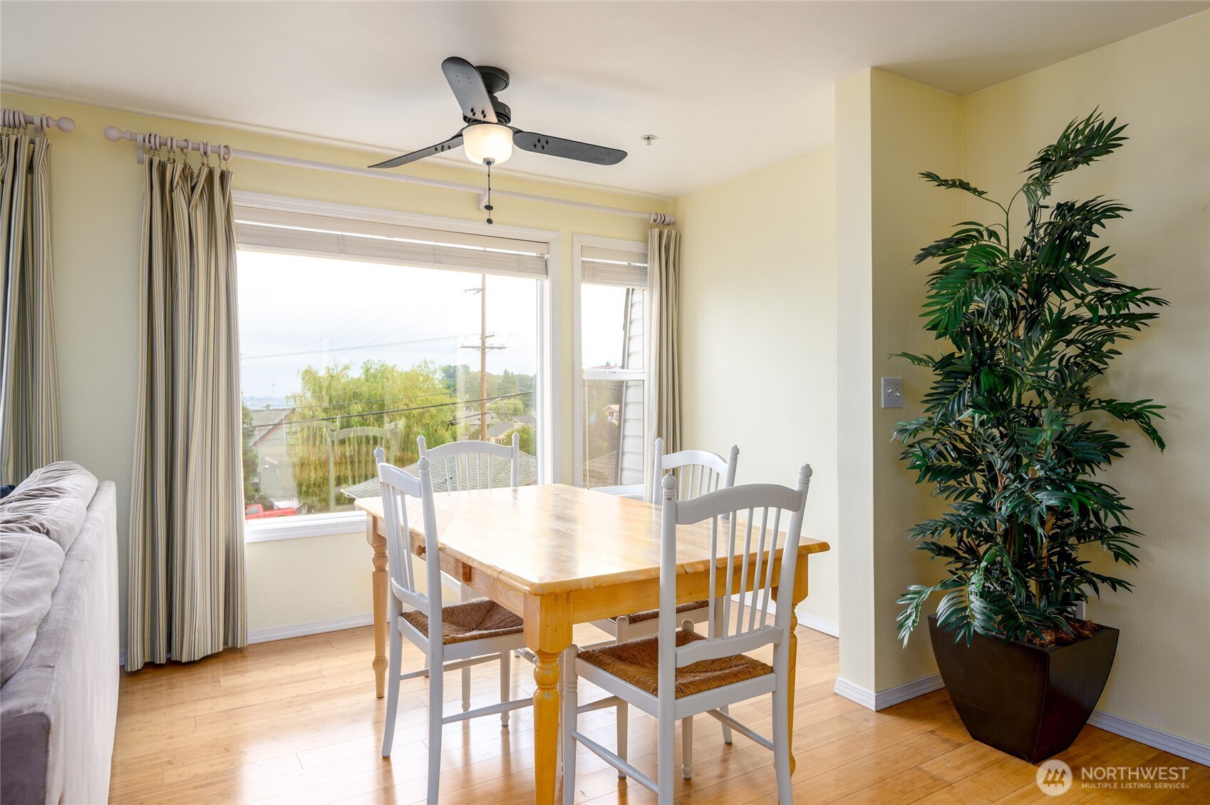 910 34th Street #202, Anacortes, WA 98221