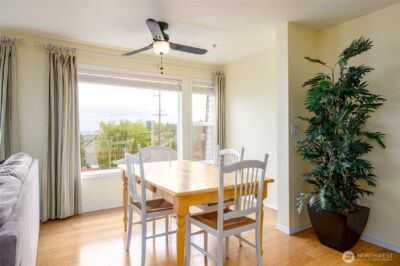 910 34th Street #202, Anacortes, WA 98221 - Photo 2