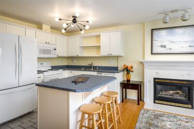 910 34th Street #202, Anacortes, WA 98221 - Photo 6