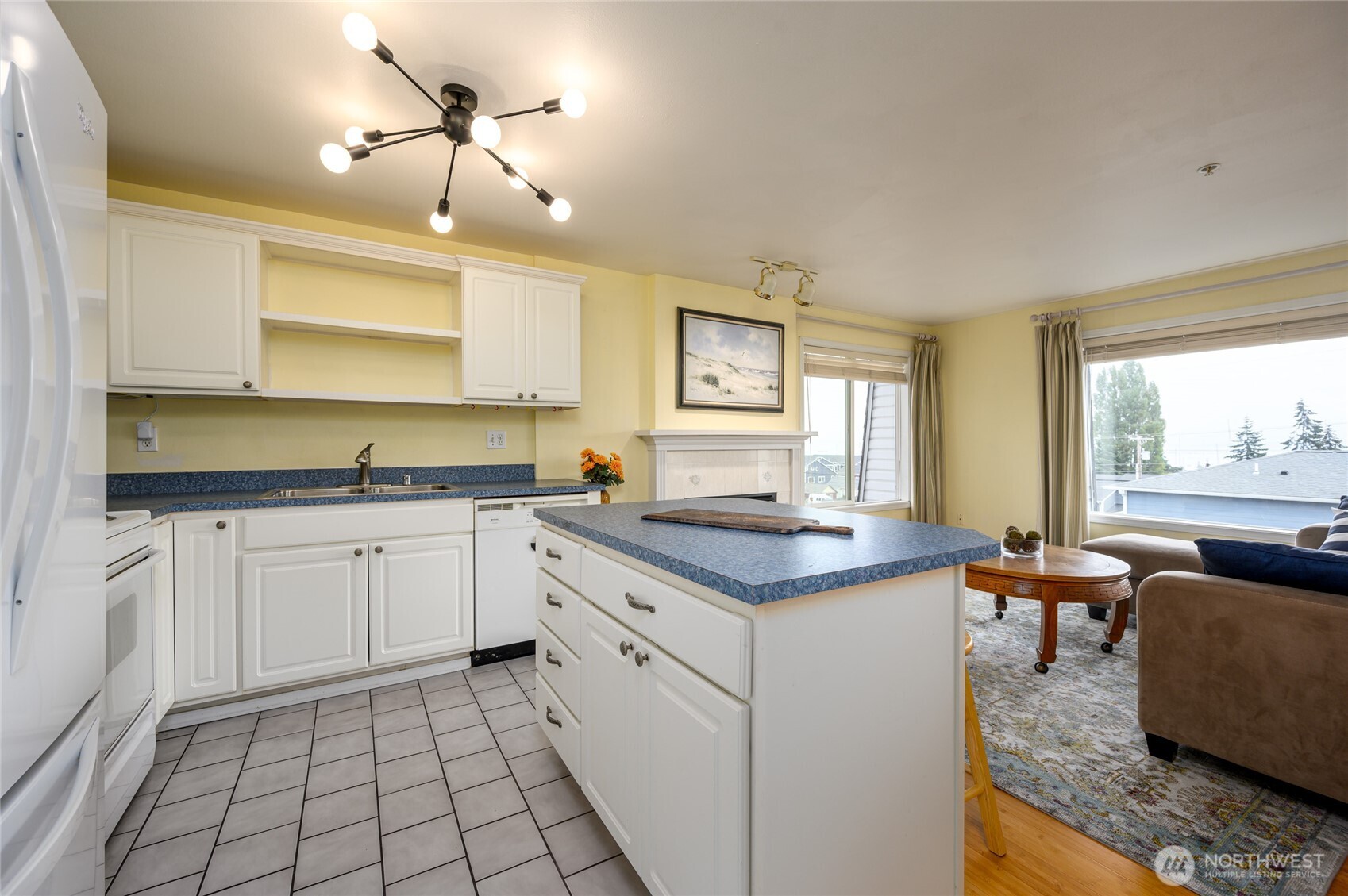 910 34th Street #202, Anacortes, WA 98221