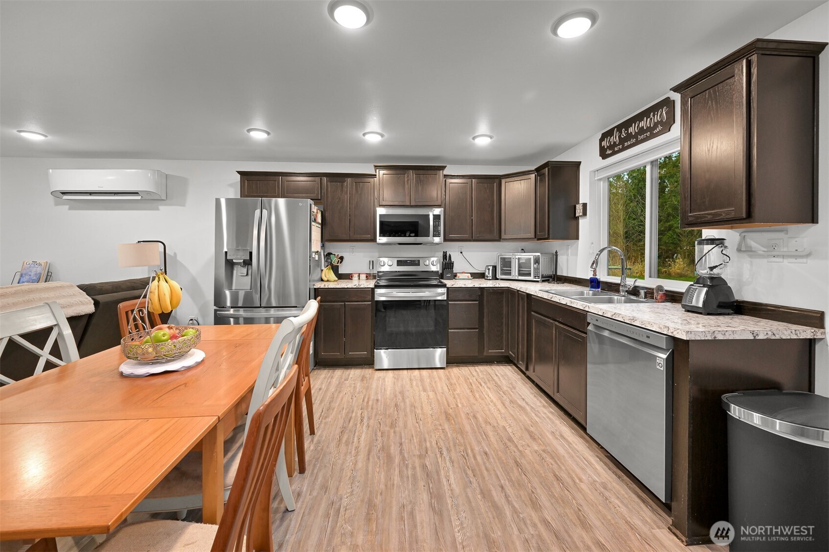 859 E 51st Street , Bellingham, WA 98226