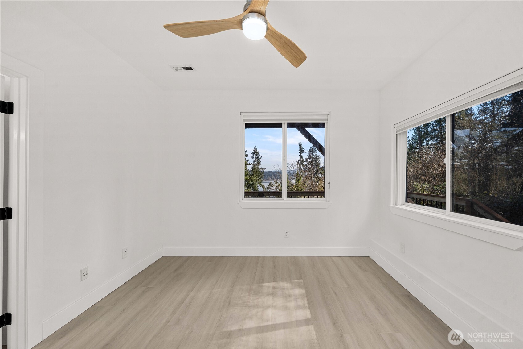 17003 SE 14th Lane , Bellevue, WA 98008