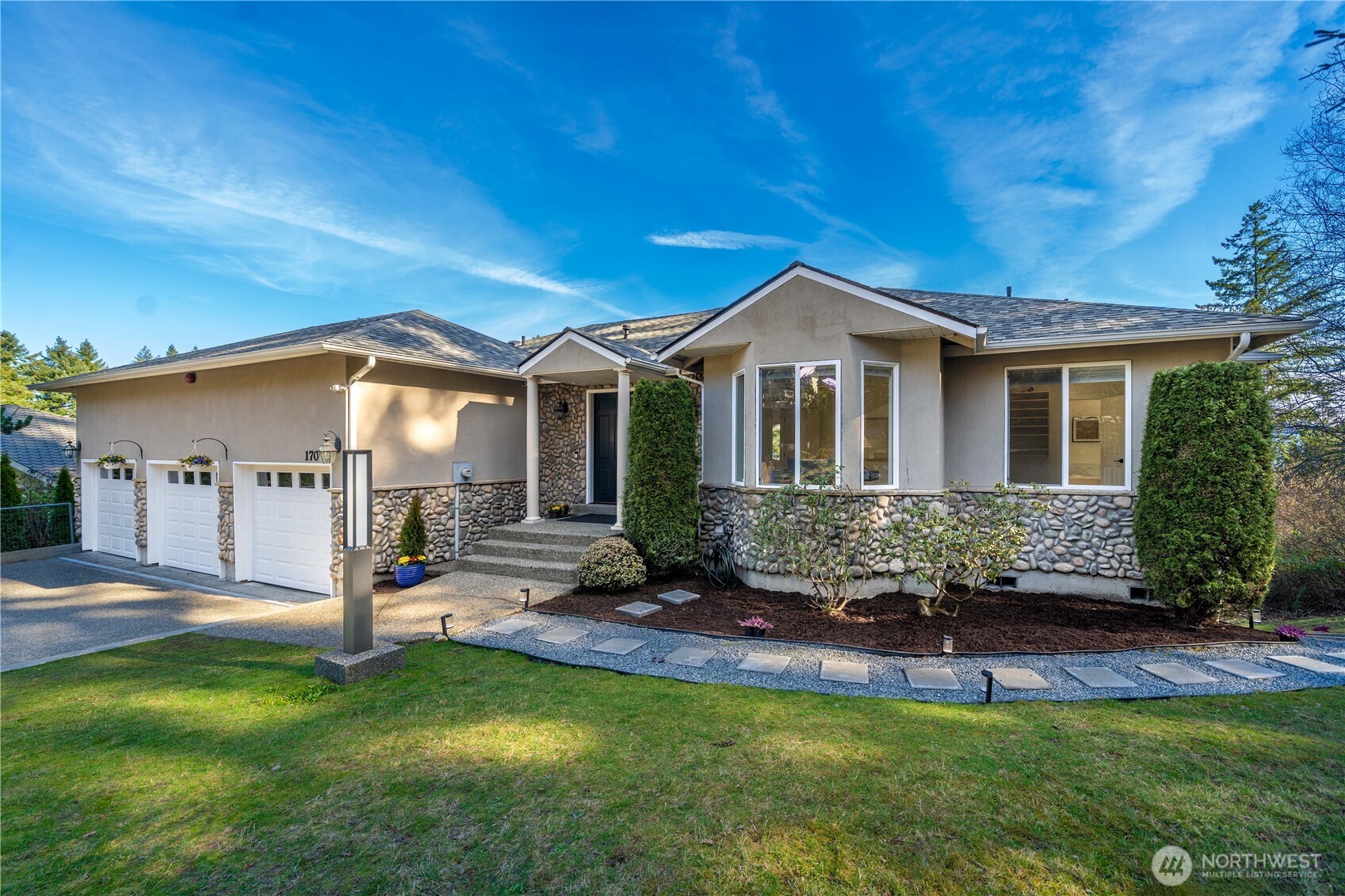 17003 SE 14th Lane , Bellevue, WA 98008