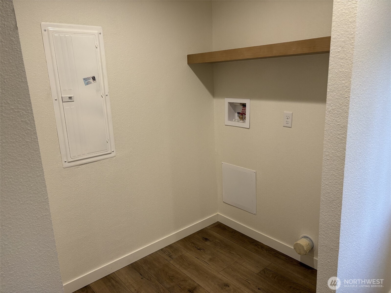 131 E Kingston Way , Shelton, WA 98584