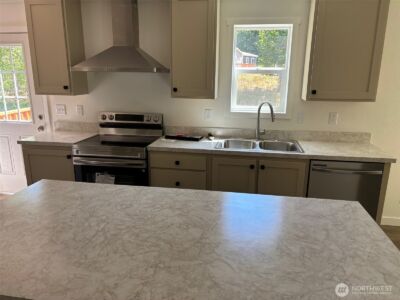 131 E Kingston Way , Shelton, WA 98584 - Photo 8