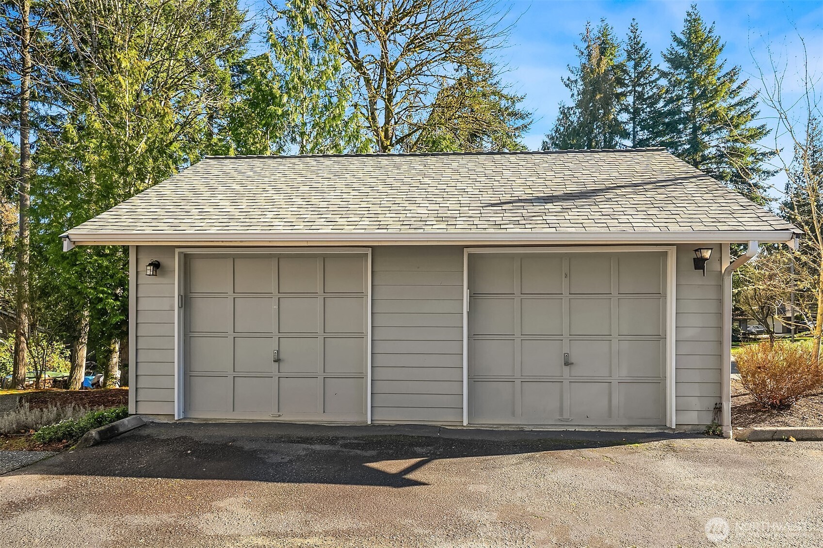 13726 NE 85th Street , Redmond, WA 98052