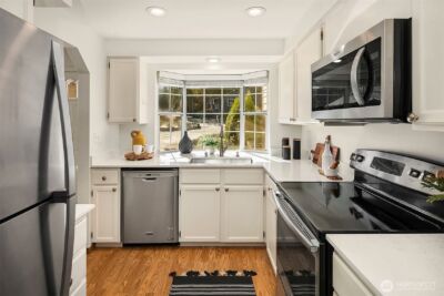 13726 NE 85th Street , Redmond, WA 98052 - Photo 3