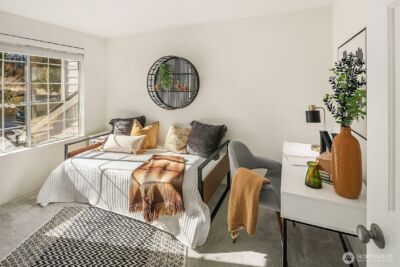 13726 NE 85th Street , Redmond, WA 98052 - Photo 7