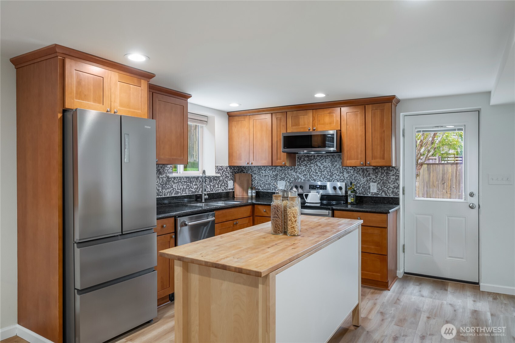 3538 SW Rose Street , Seattle, WA 98126