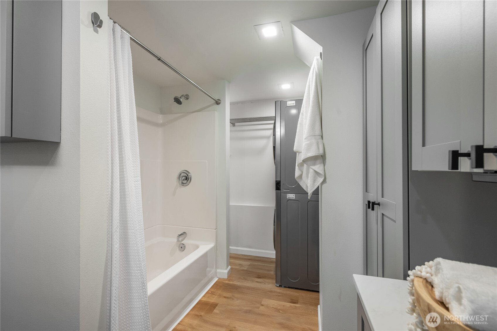 3538 SW Rose Street , Seattle, WA 98126