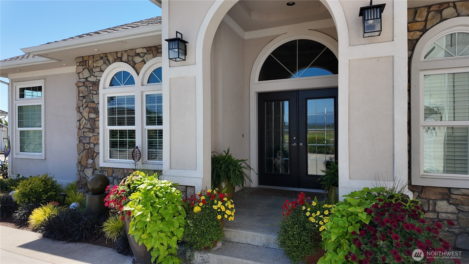 15834 Kamb Road , Mount Vernon, WA 98274