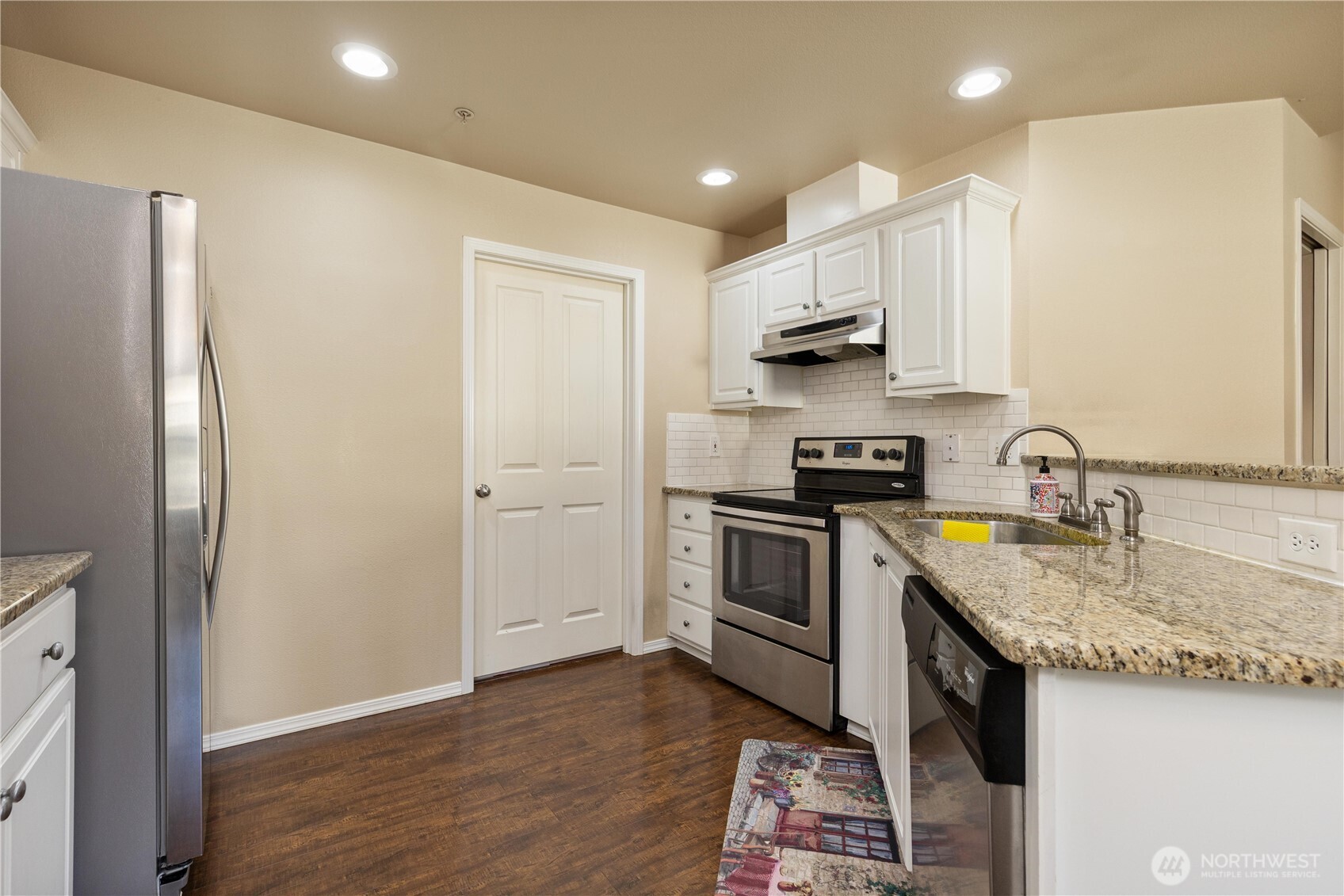 1746 Kennedy Place #E5, Dupont, WA 98327