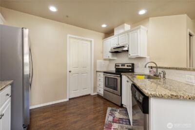 1746 Kennedy Place #E5, Dupont, WA 98327 - Photo 9