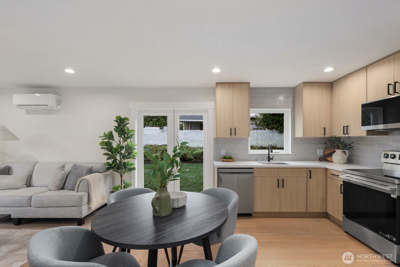 3110 SW 97th Street , Seattle, WA 98126