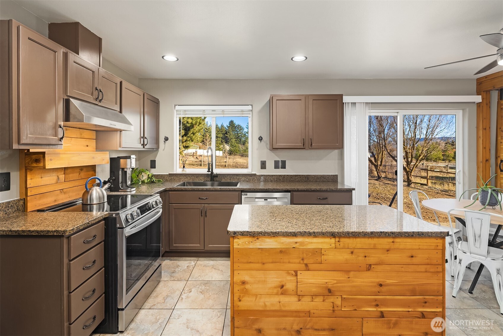 504 N Floral Avenue , Cle Elum, WA 98922