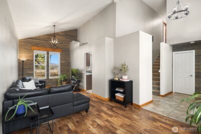 504 N Floral Avenue , Cle Elum, WA 98922 - Photo 2