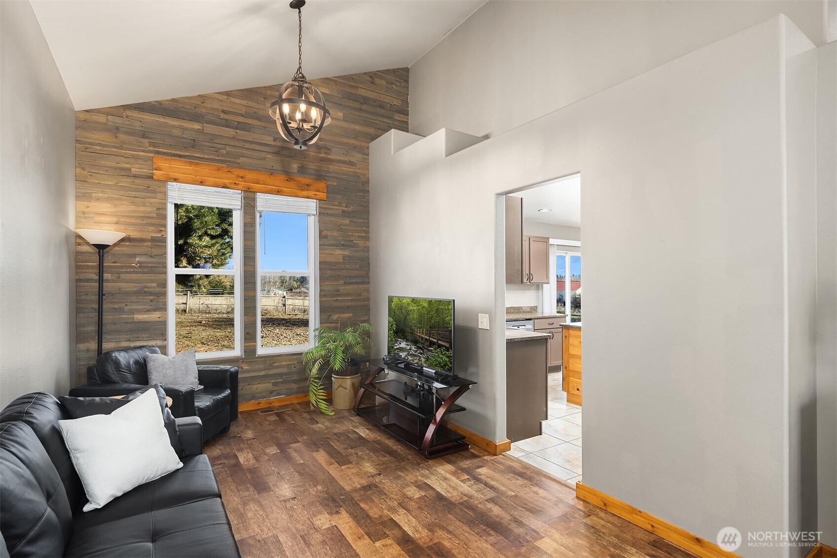 504 N Floral Avenue , Cle Elum, WA 98922