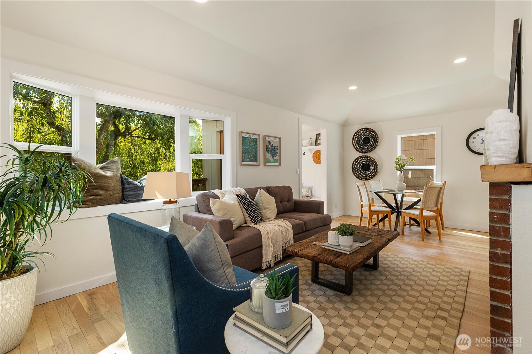 6031 McKinley Place N, Seattle, WA 98103